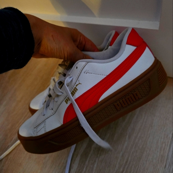 Puma White and Red Classic Sneakers - Picture 1 of 5